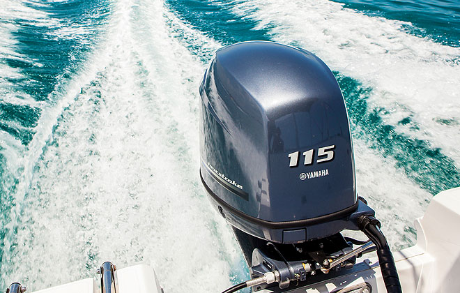 Motor on Fury Key West rental boats
